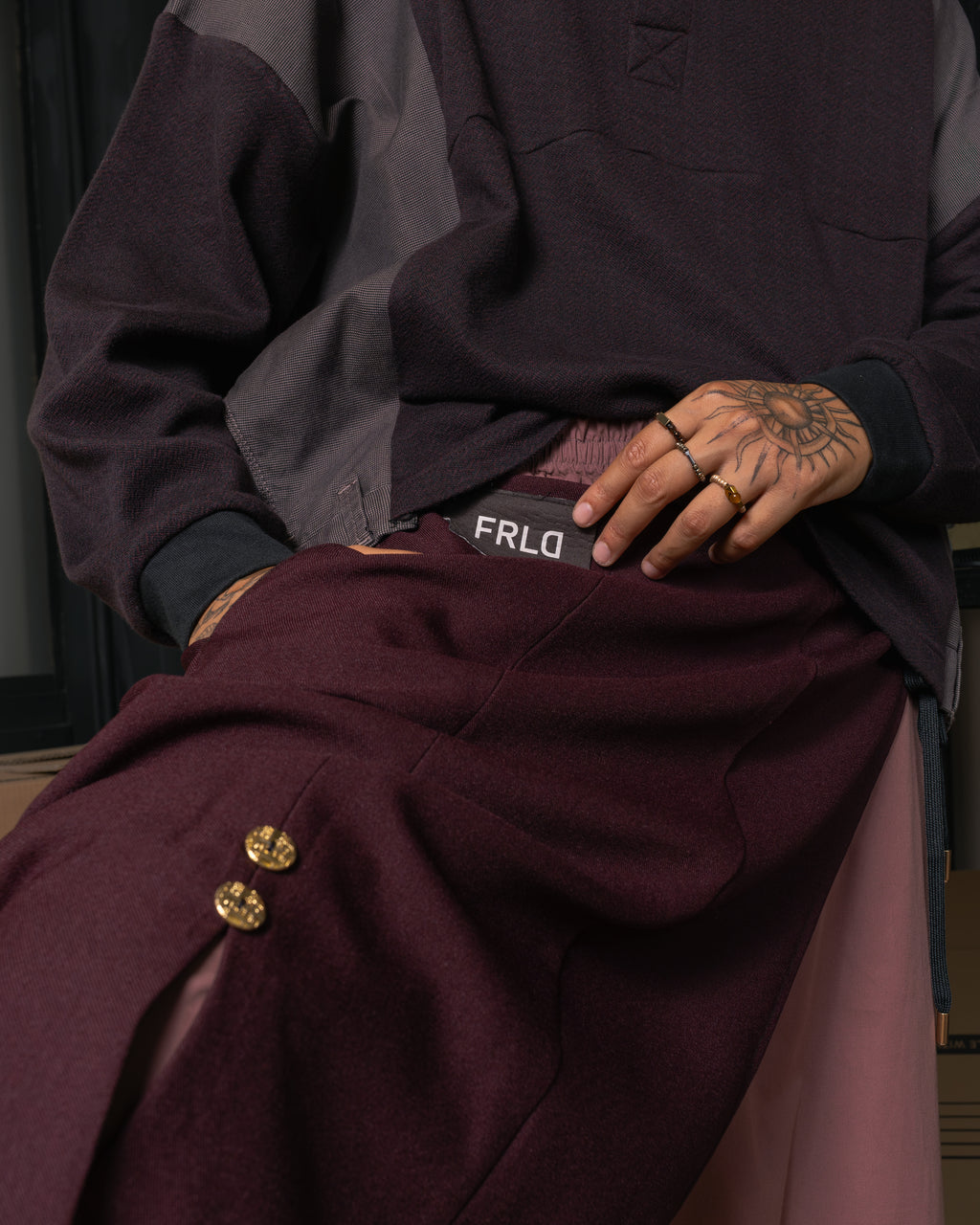 PANTALONI textum KILTED
